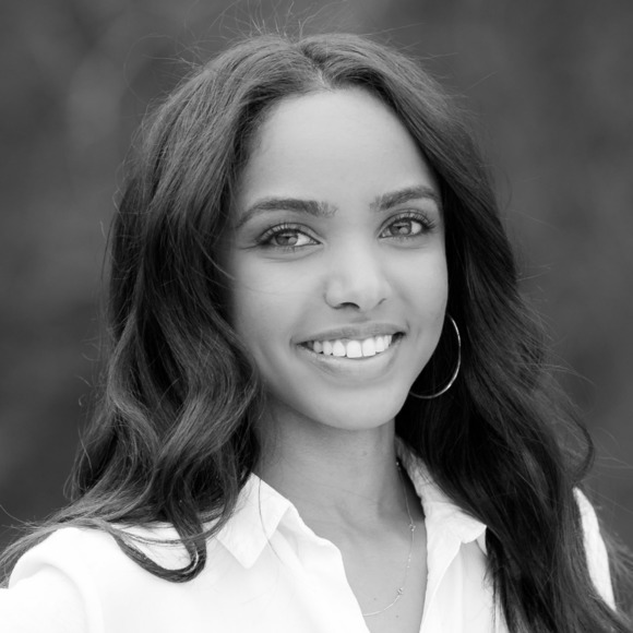 Meet your Posher, Christina - Picture 1 of 1